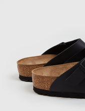Load image into Gallery viewer, Birkenstock Gizeh Sandals (Regular) - Black