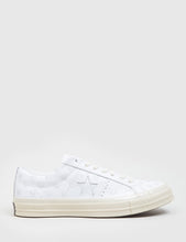 Load image into Gallery viewer, Converse Leather One Star '74 (Polkadot Leather) - White