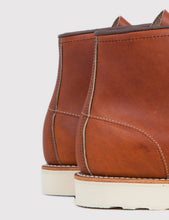 Load image into Gallery viewer, Red Wing 875 Heritage Work 6" Moc Toe Boot - Tan