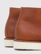 Load image into Gallery viewer, Red Wing 3140 Heritage Work Chukka - Tan