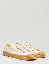 Load image into Gallery viewer, Novesta Star Master Trainers - Beige