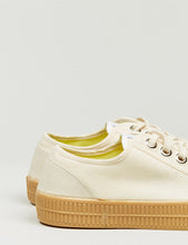 Load image into Gallery viewer, Novesta Star Master Trainers - Beige