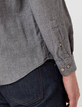Load image into Gallery viewer, Portuguese Flannel Teca Shirt - Light Grey