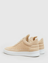 Load image into Gallery viewer, Filling Pieces Low Top Fundament (Suede) - Sand
