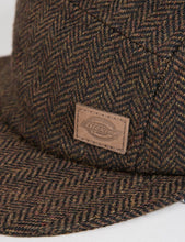 Load image into Gallery viewer, Dickies Hingham 5-Panel Cap - Brown
