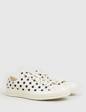 Load image into Gallery viewer, Converse 1970's Chuck Taylor Low (Polkadot Leather) - Parchment
