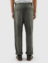 Load image into Gallery viewer, Levis Vintage Clothing Tab Twills Chino - Green Flash
