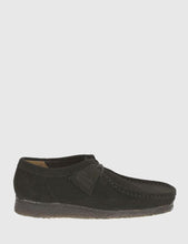 Load image into Gallery viewer, Clarks Originals Wallabee - Black
