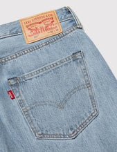 Load image into Gallery viewer, Levis 501 Straight Fit Jeans - Light Broken In
