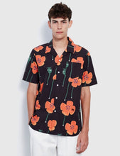Load image into Gallery viewer, Soulland Juice Short Sleeve Shirt - Black
