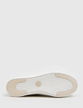 Load image into Gallery viewer, Good News Bagger Hi Trainers (Canvas) - Black

