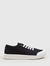 Load image into Gallery viewer, Good News Bagger Low Trainers (Canvas) - Black
