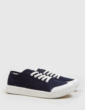Load image into Gallery viewer, Good News Bagger Low Trainers (Canvas) - Navy
