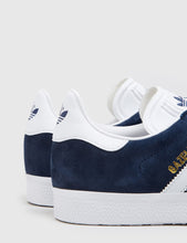 Load image into Gallery viewer, adidas Gazelle BB5478 (Suede) - Navy/White/Gold
