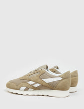Load image into Gallery viewer, Reebok Classic Nylon SKTN (BD2691) - Khaki
