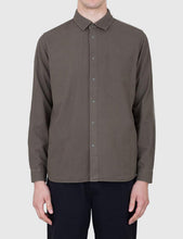 Load image into Gallery viewer, Folk Flannel Pop Stud Shirt - Military Green
