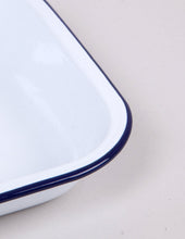 Load image into Gallery viewer, Falcon Enamelware Oblong Pie Dish (22cm) - White/Blue
