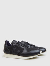 Load image into Gallery viewer, Veja Holiday B Mesh Trainers - Black
