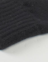 Load image into Gallery viewer, Johnstons of Elgin Cashmere Gloves (Unisex) - Black
