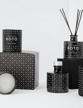 Load image into Gallery viewer, Skandinavisk KOTO Scented Candle - Black

