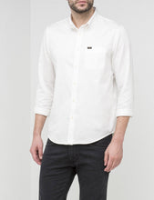 Load image into Gallery viewer, Lee Button Down Shirt - Cloud Dancer
