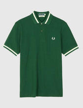 Load image into Gallery viewer, Fred Perry Single Tipped Polo Shirt - Tartan Green
