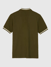Load image into Gallery viewer, Fred Perry Single Tipped Polo Shirt - Hunting Green
