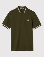 Load image into Gallery viewer, Fred Perry Single Tipped Polo Shirt - Thorn Green
