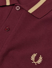 Load image into Gallery viewer, Fred Perry Single Tipped Polo Shirt - Aubergine

