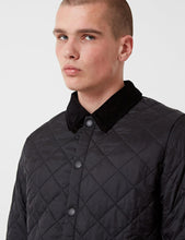 Load image into Gallery viewer, Barbour Heritage Liddesdale Quilted Jacket - Black
