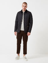 Load image into Gallery viewer, Barbour Heritage Liddesdale Quilted Jacket - Black
