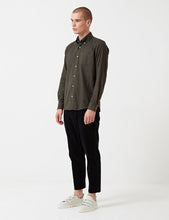 Load image into Gallery viewer, Barbour Don Flannel Shirt - Dark Olive
