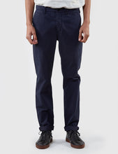 Load image into Gallery viewer, Norse Projects Aros Light Twill Chino (Slim) - Dark Navy
