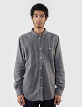 Load image into Gallery viewer, Norse Projects Osvald Brushed Flannel Shirt - Dried Olive
