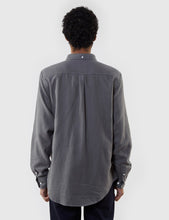 Load image into Gallery viewer, Norse Projects Osvald Brushed Flannel Shirt - Dried Olive
