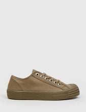 Load image into Gallery viewer, Novesta x Universal Works Star Master - Military Green
