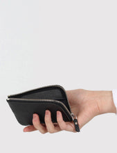 Load image into Gallery viewer, Sandqvist Penny Zip Wallet (Leather) - Black
