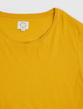 Load image into Gallery viewer, Suit Anton T-Shirt - Dark Yellow
