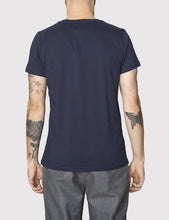 Load image into Gallery viewer, Suit Anton T-Shirt - Navy Blue
