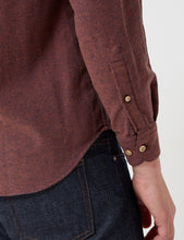 Load image into Gallery viewer, Portuguese Flannel Teca Shirt - Brick Red
