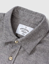 Load image into Gallery viewer, Portuguese Flannel Teca Shirt - Light Grey
