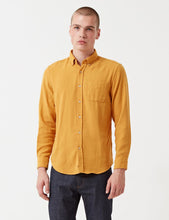 Load image into Gallery viewer, Portuguese Flannel Teca Shirt - Mustard
