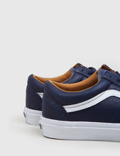 Load image into Gallery viewer, Vans Old Skool (Leather) - Navy Blue
