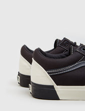 Load image into Gallery viewer, Vans Old Skool DX (Canvas) - Black

