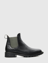 Load image into Gallery viewer, Hudson Caslon Chelsea Boots (Leather) - Black
